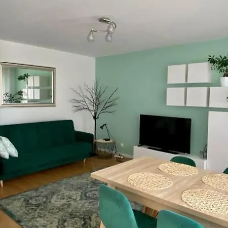 Green Apartament *